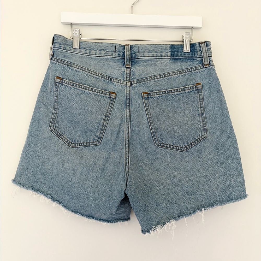 Abercrombie & Fitch High Rise Loose Shorts- Light Wash - Picture 10 of 11